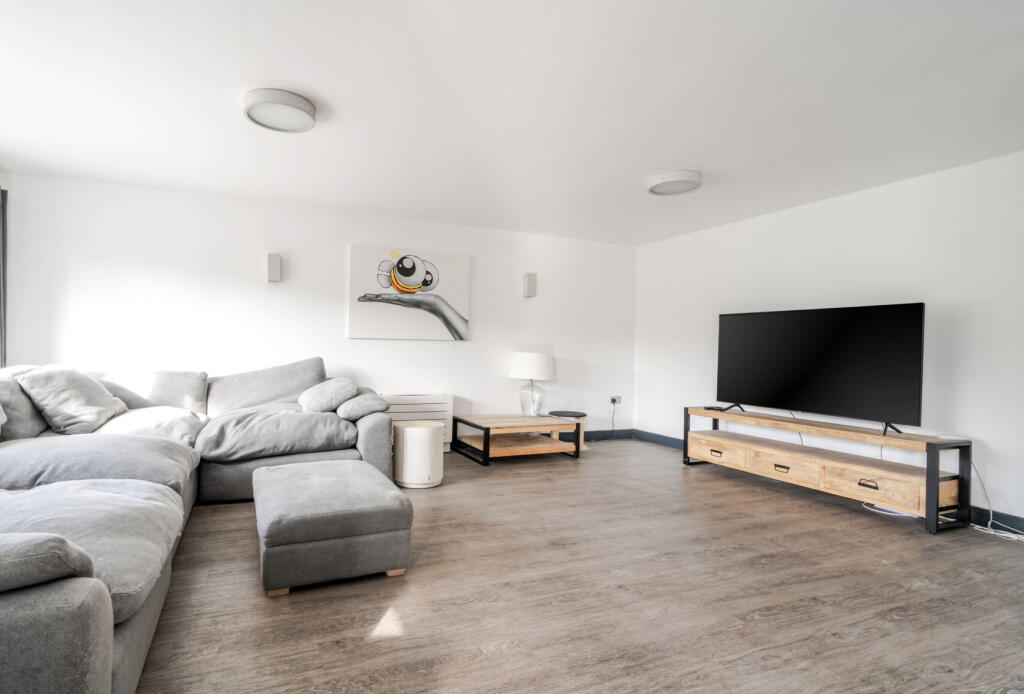 1359410-9-68d3b25...