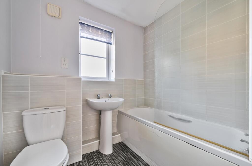 1347106-7-68b241bf8eafe