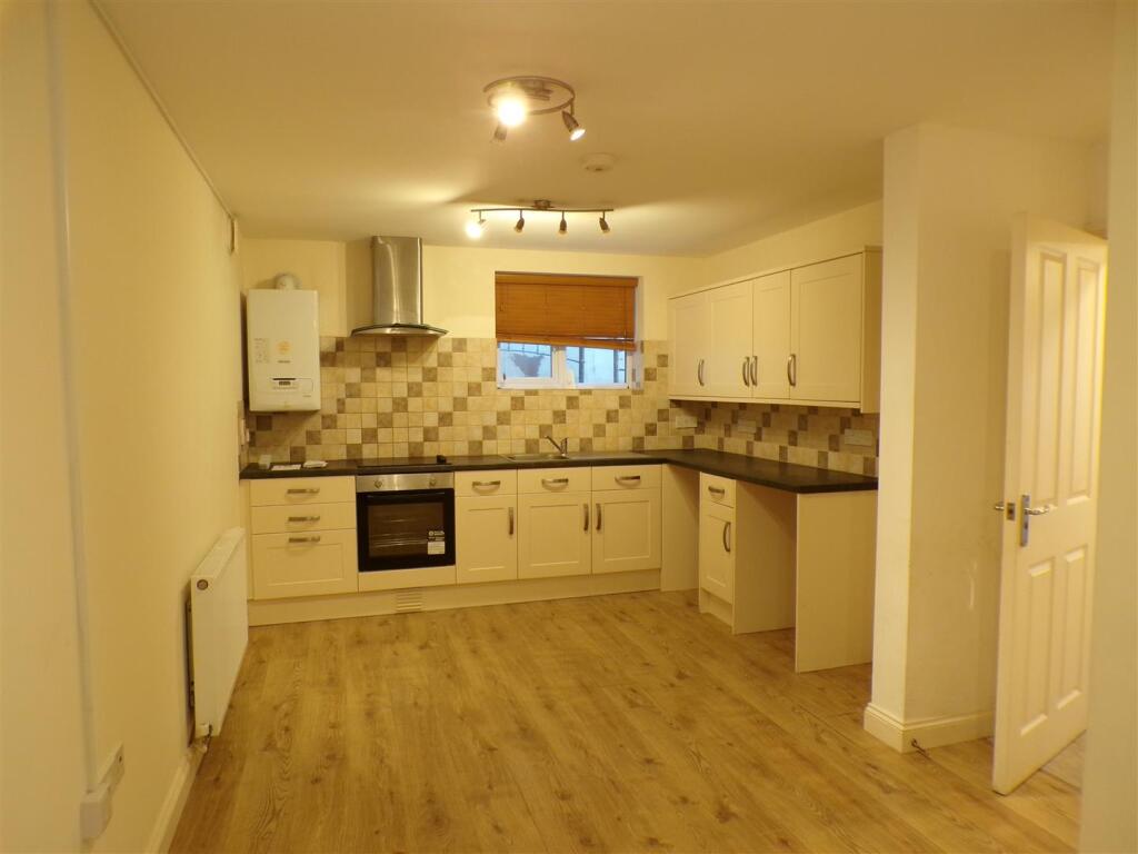 LIVING ROOM/KITCHEN