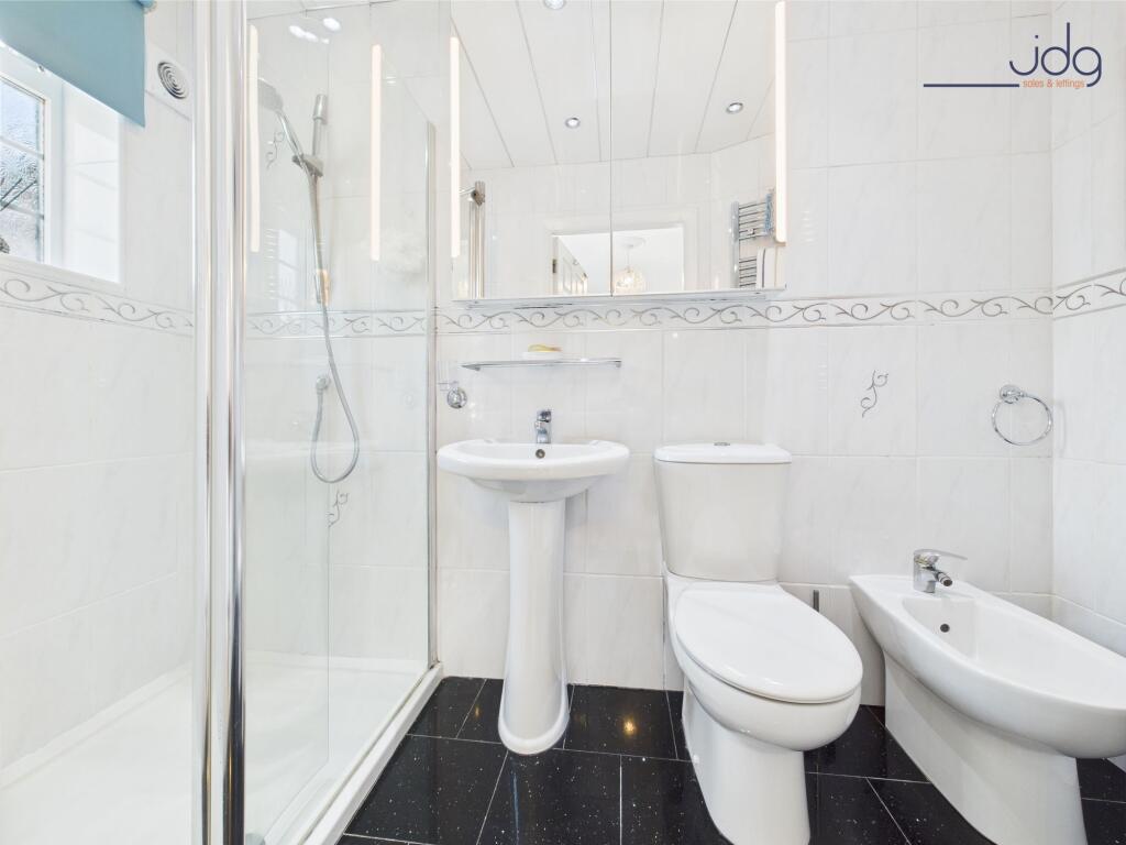 Shower Room / En-Suite