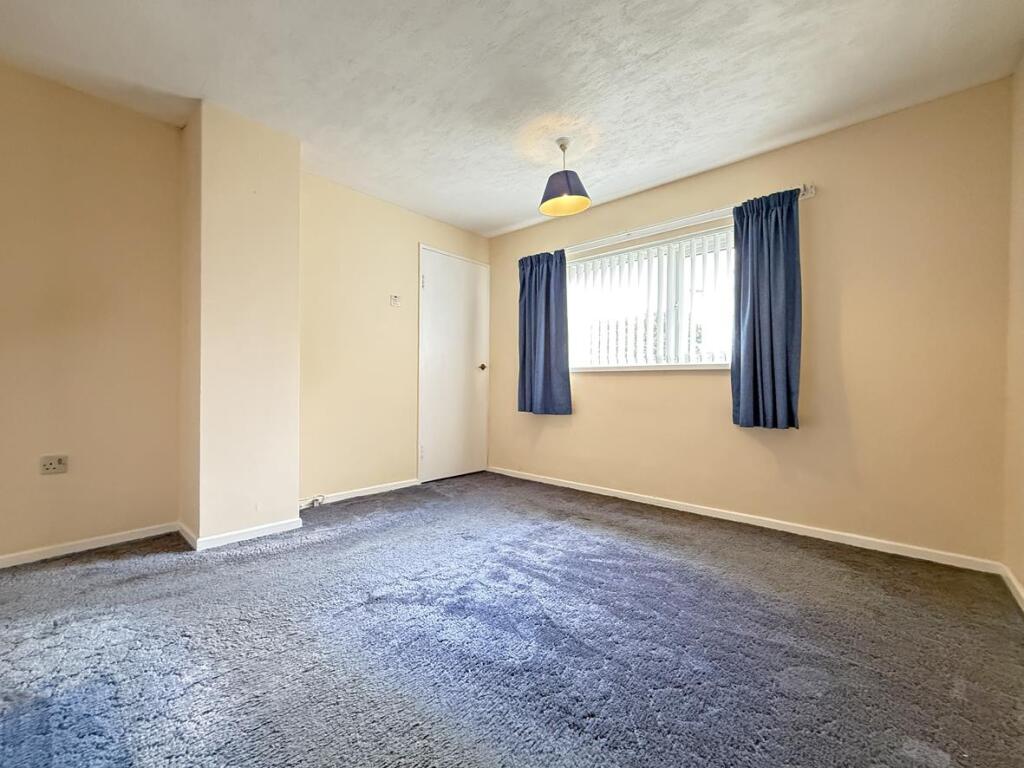 Clittaford Road 112 - Bedroom One.jpg