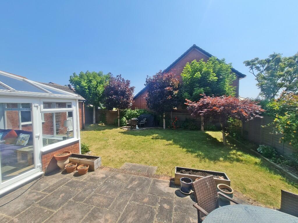 Lawned Garden