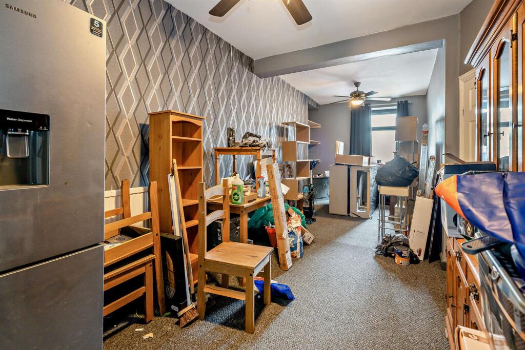 8640549-interior04-800.jpg