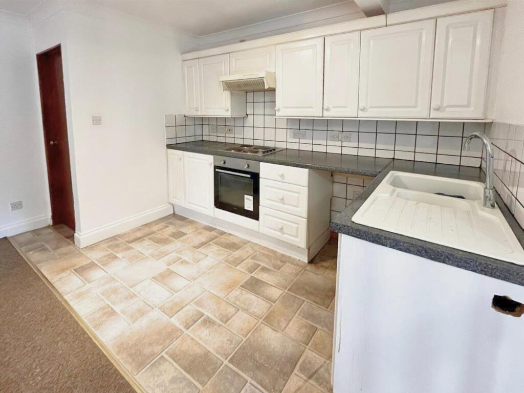Living Room / Kitchen