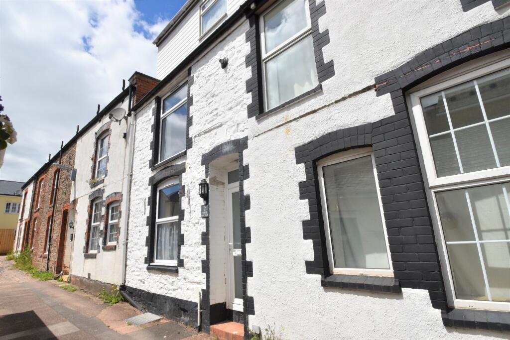 New Inn Court, Cullompton, Devon, EX15