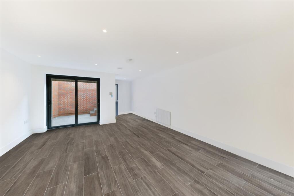 THE CHINES, 10A-12.jpg