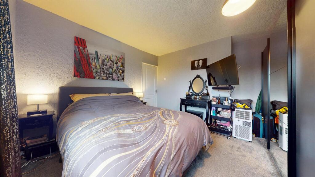 Holt Crescent - Bedroom