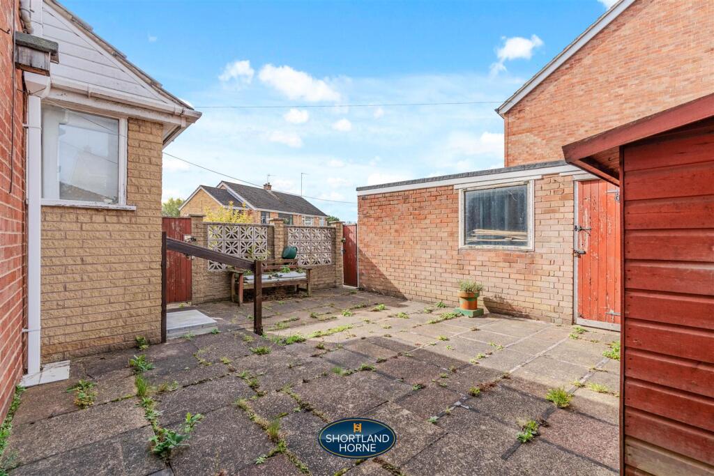2 Moyle Crescent (17 of 24).jpg