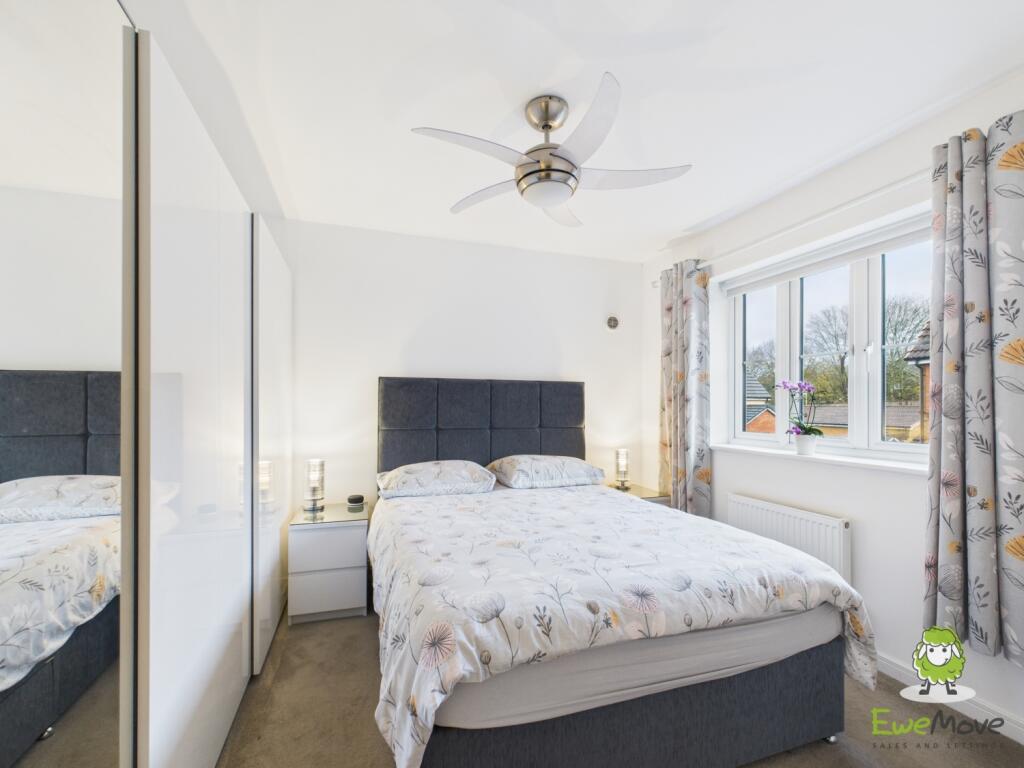 EweMove Estate Agents Basingstoke - Longwood Copse