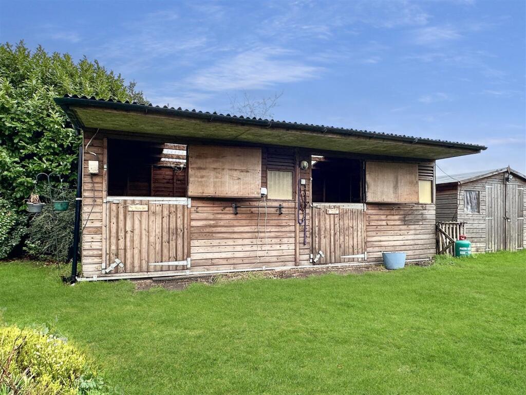 Detached Stables 567