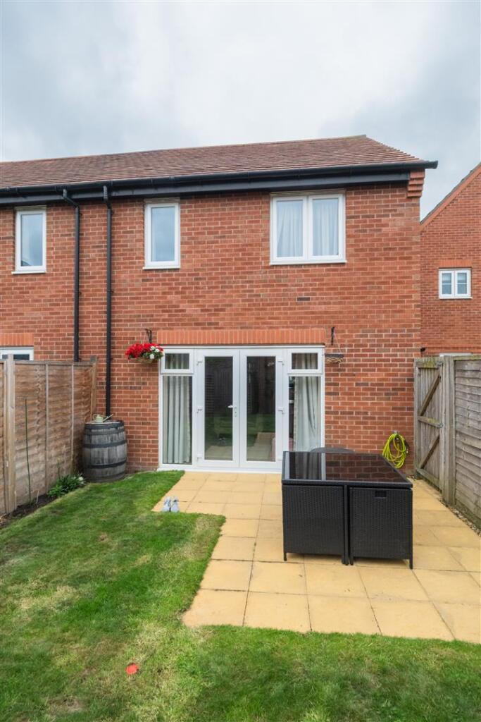 26 Holcroft Drive-014.jpg