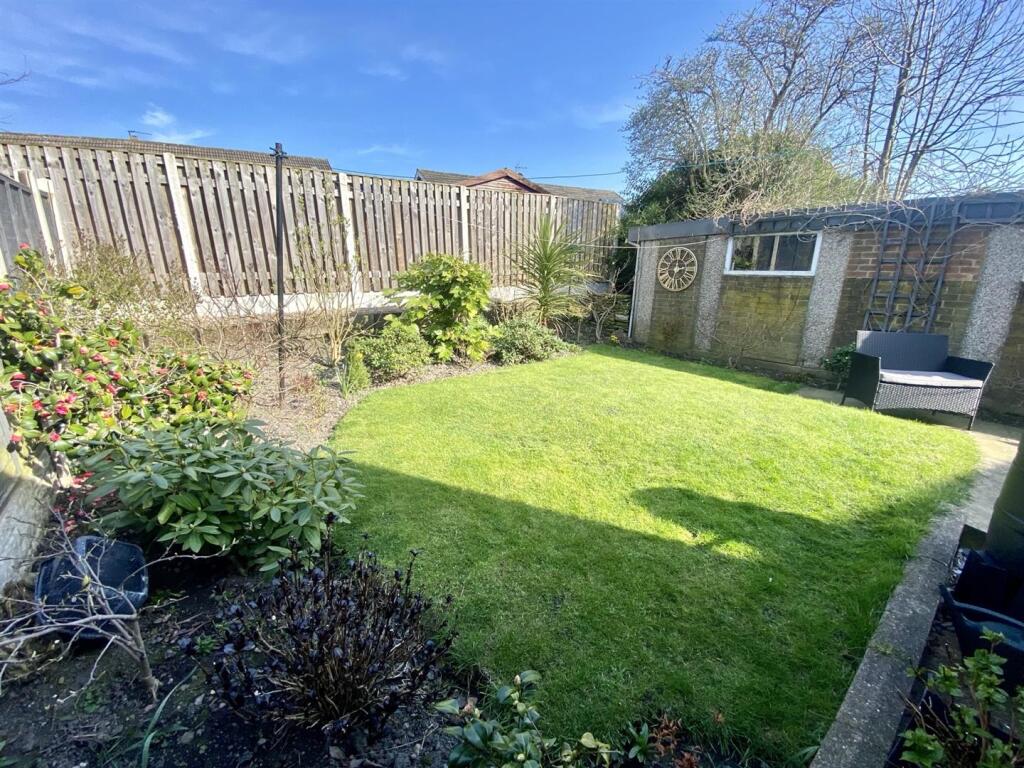 Bramleys Estate Agents - Fairfield Drive - Mirfiel