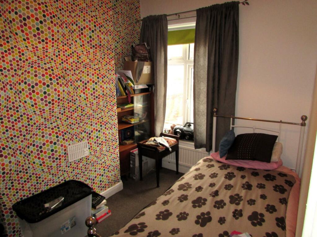 RegentSt31bed2.JPG