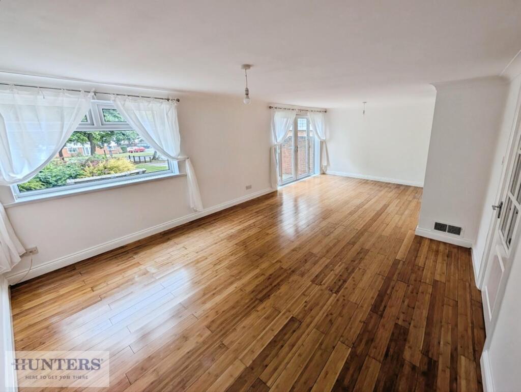 Lounge / Dining Room