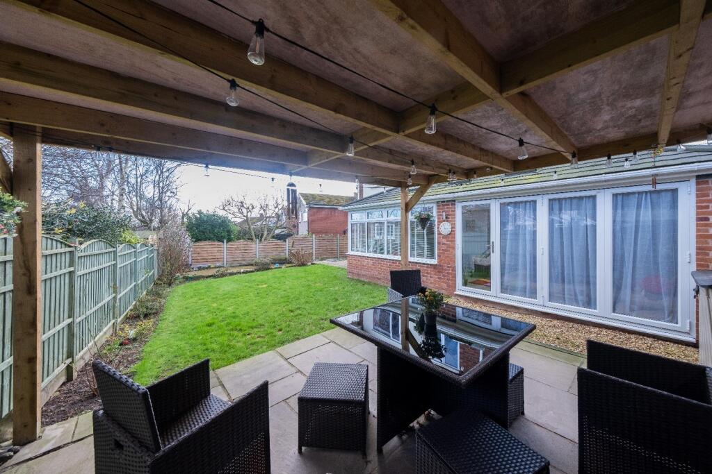 27 Hockenhull Crescent-039.jpg