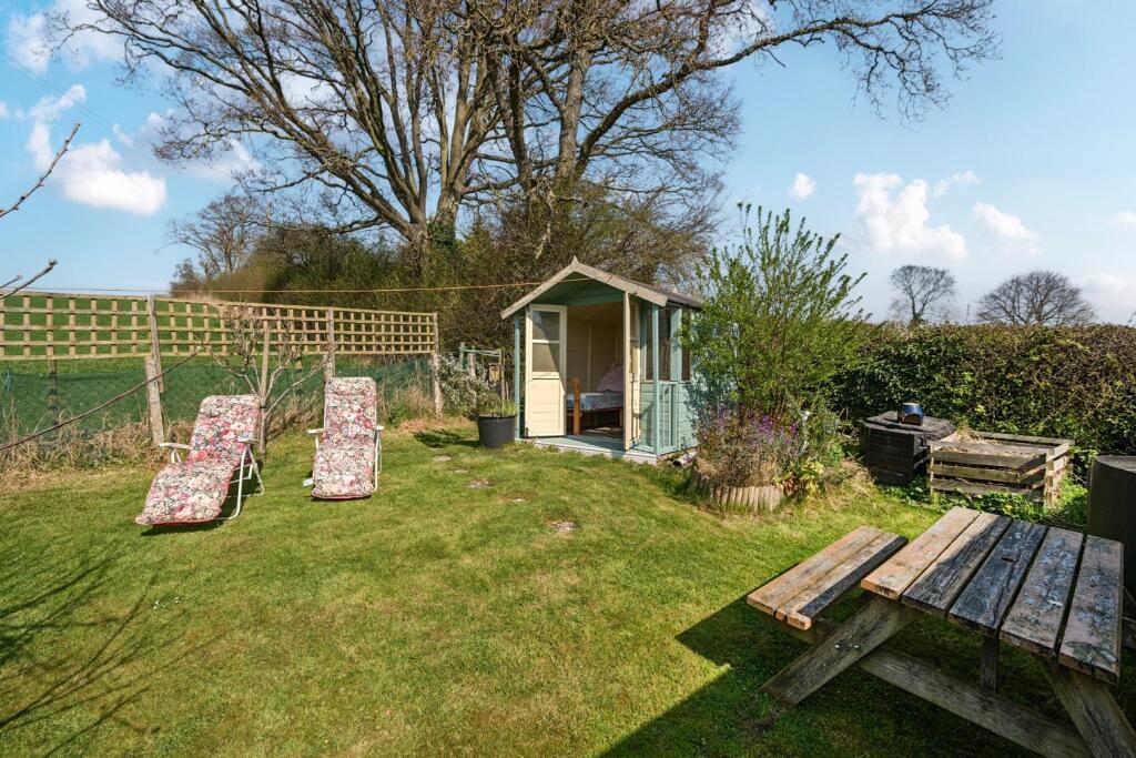 Garden with shed.jpg