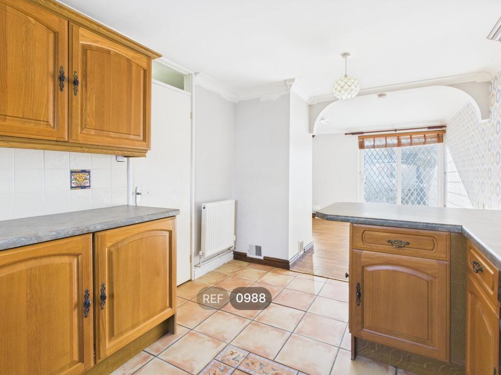 Kitchen &amp; Living area