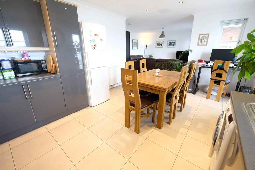 OPEN PLAN ROOM