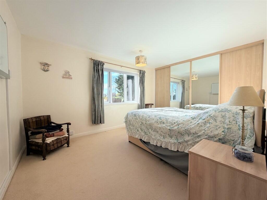 PRINCIPLE BEDROOM...