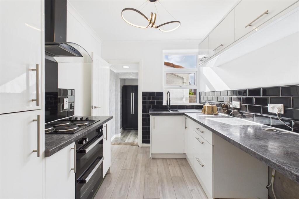 20 Brislington Hill, Brislington, Bristol BS4 5BD 