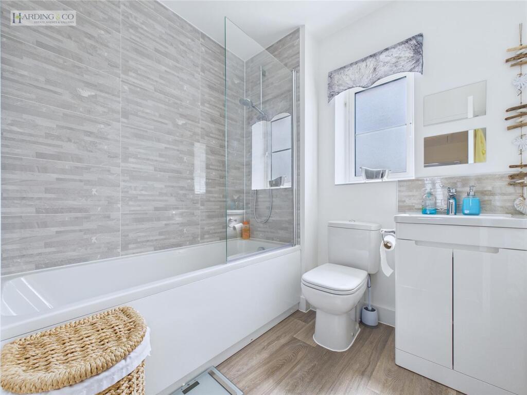 Bathroom .1