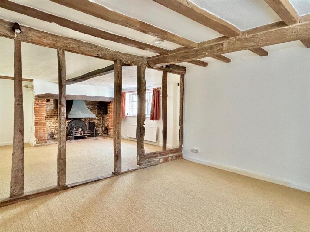 Living Room.jpg
