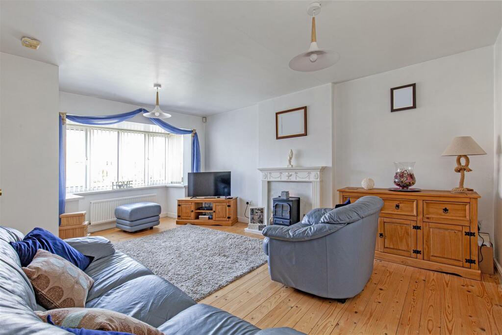 Reception Room-3.jpg