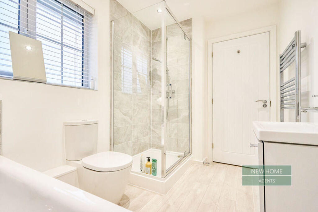 79663_12796324_IM...