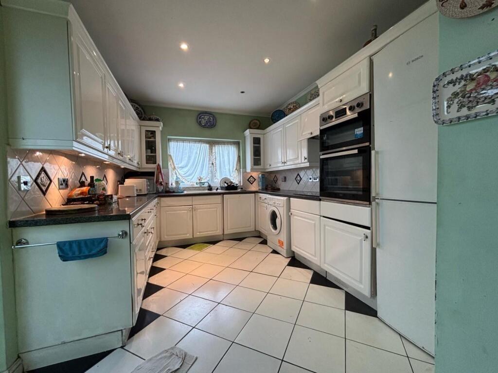 f53d7f14-6acc-452c-8873-8c79d42e9bca.jpeg