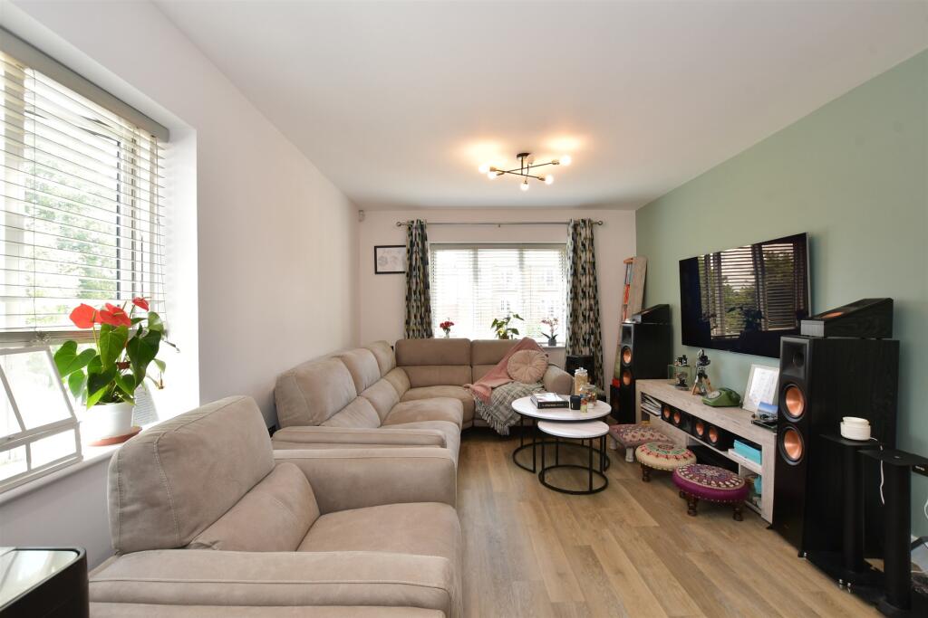 Lounge/Kitchen/ Dining Room