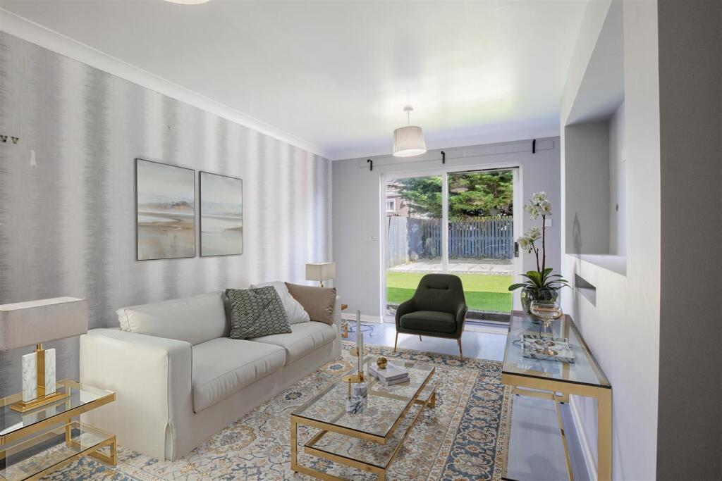 Family Room_6244733c-e5ae-445c-a932-9402f9d228e5.j
