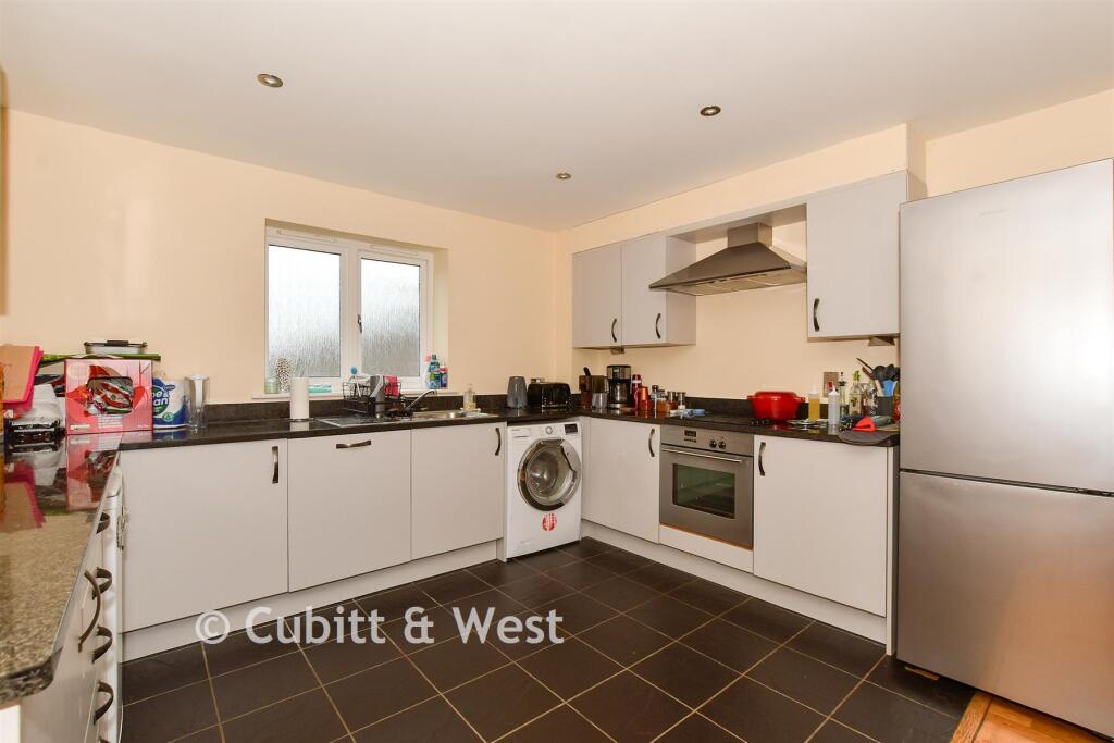 Lounge/Kitchen