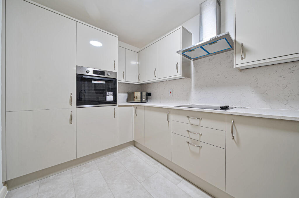 1397319-19-695fba...