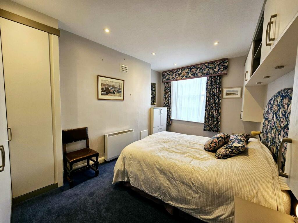 e94c946a-e6e7-47ed-855d-276e82fb8016