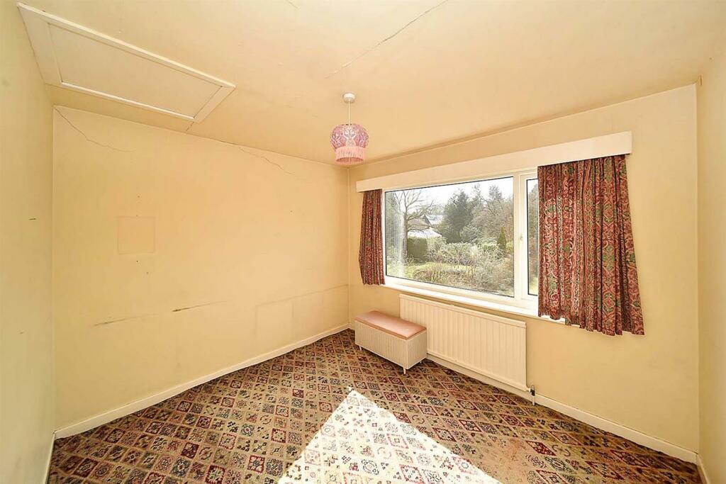 38 Gorsebank bed3.jpg