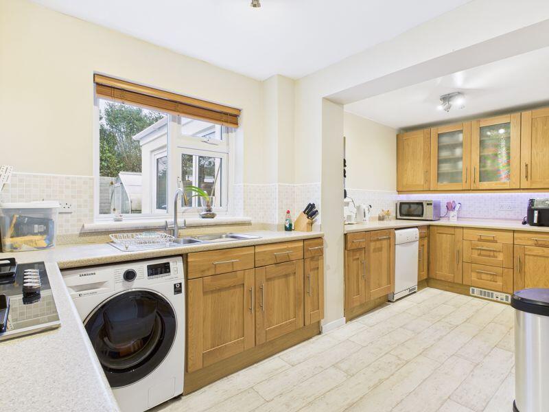 kitchen/breakfast room