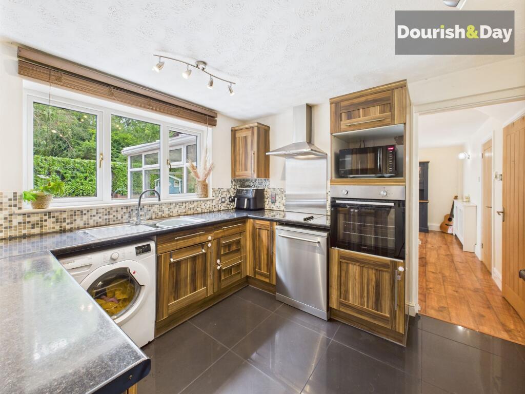 Fitted Kitchen