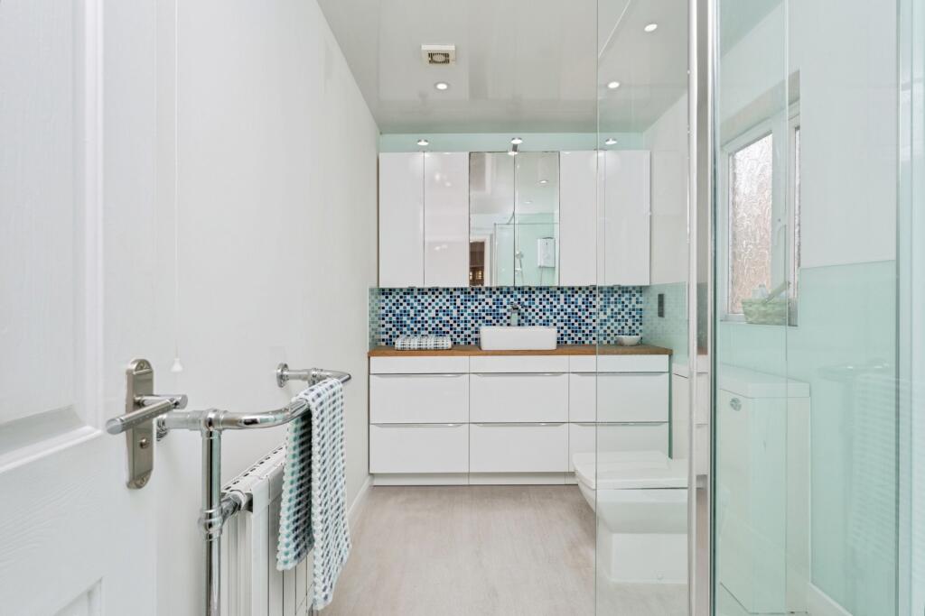 Ensuite