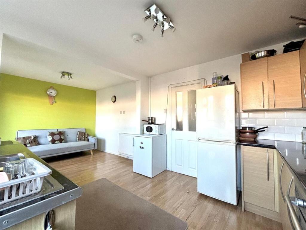 WhatsApp Image 2025-09-22 at 11.53.03_e4fa649e.jpg