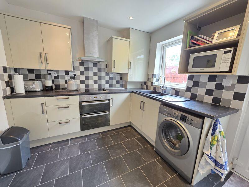 Kitchen Additional Image 