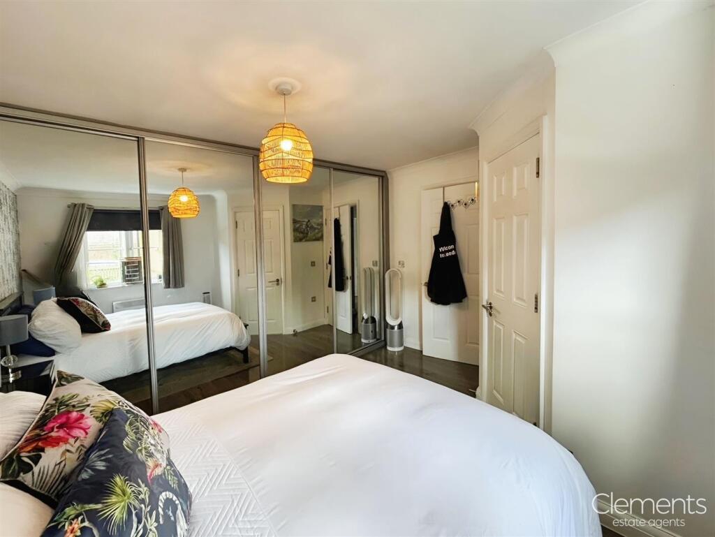 editedimage-eef93024-cfb6-4638-9afd-a6a9657e3a90 2