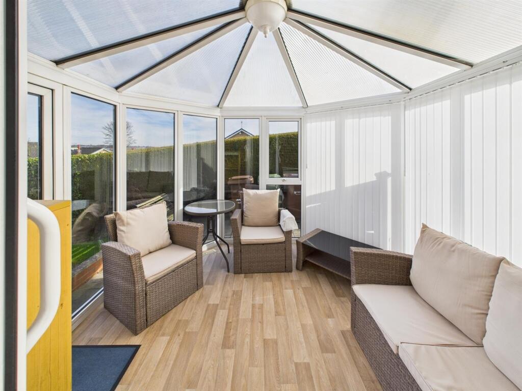 2 The Links Featherstone (10).jpg