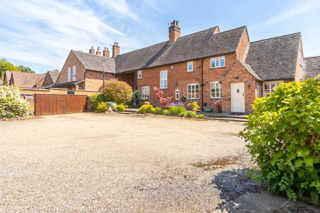 Manor Farm, Sketchley Old Village (5).jpg