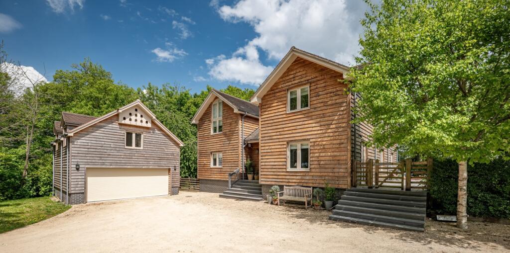 Ash Lodge
