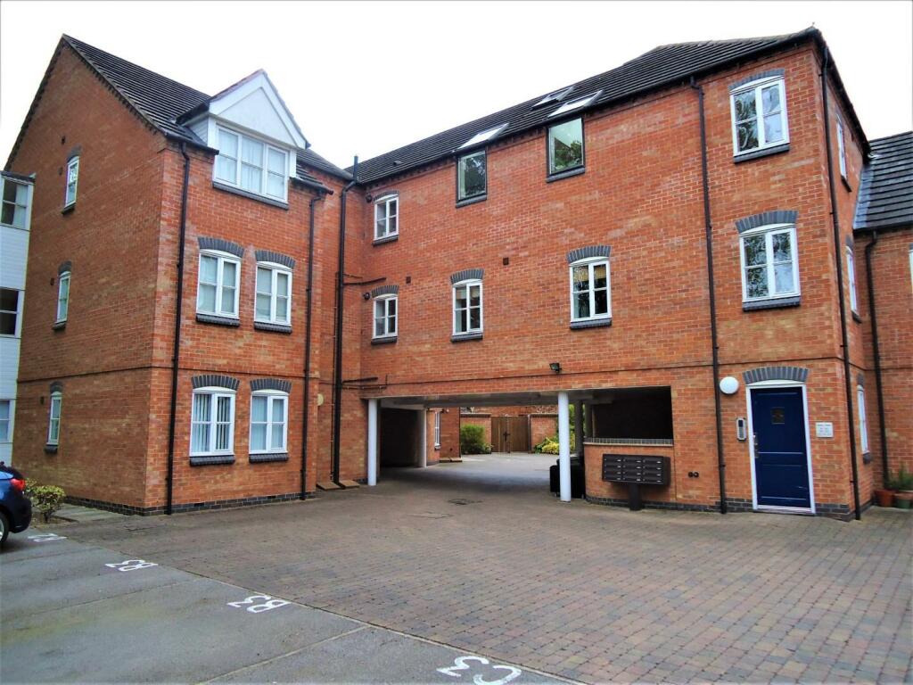 01 - External Front.JPG