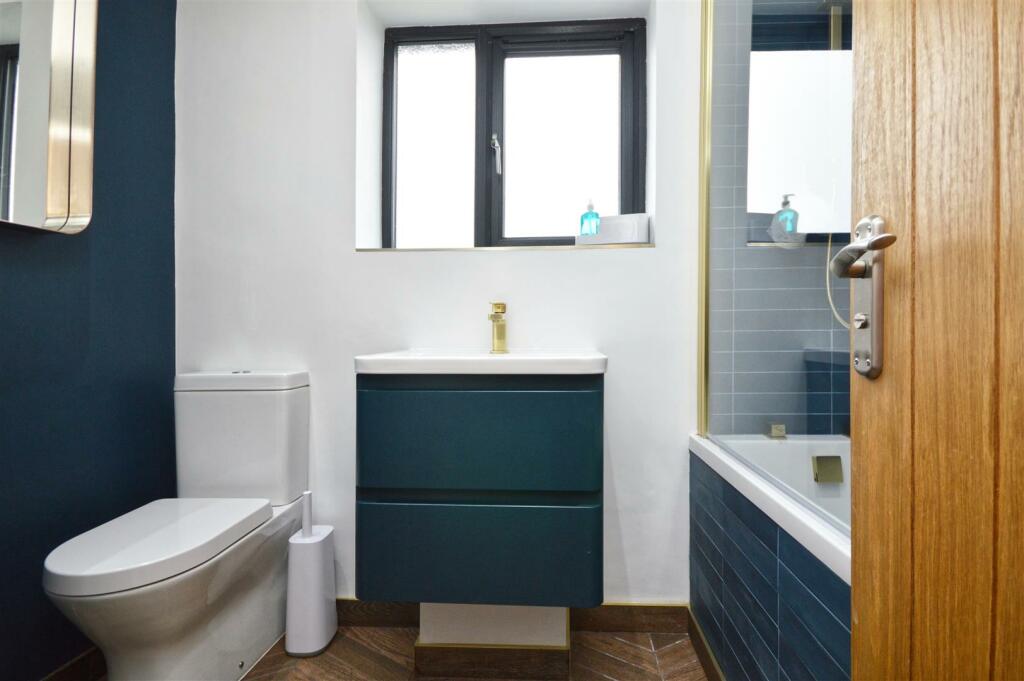 Main Bathroom
