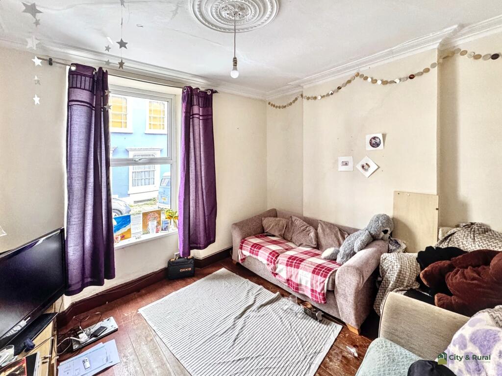 Living Room T202507221244.jpg