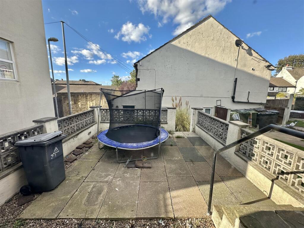 Bramleys Estate Agents - Kaye Street - Heckmondwik