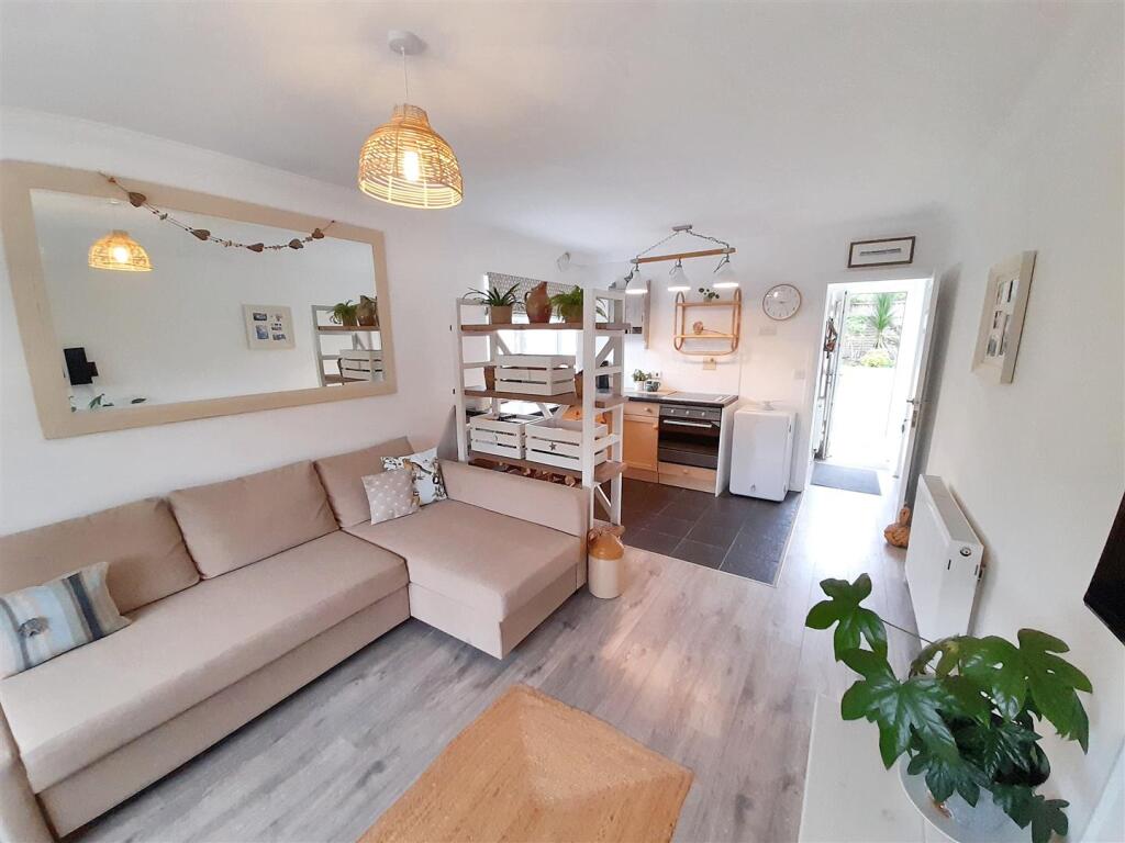 Annexe kitchen / living area