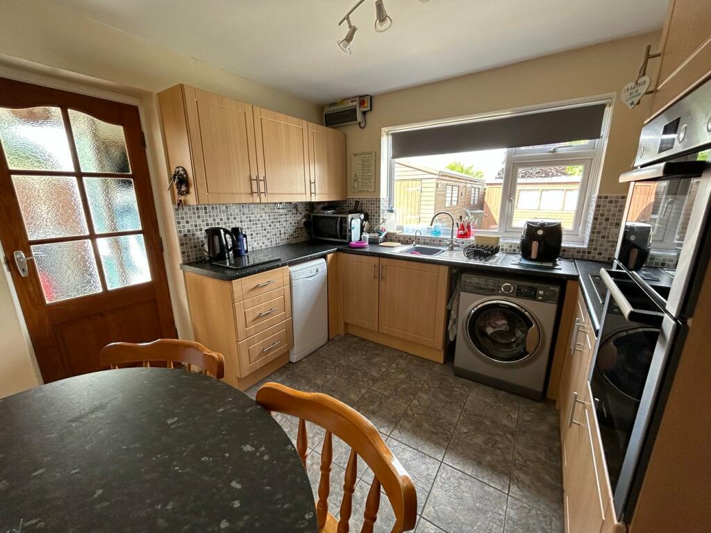 Kitchen/ Breakfast R